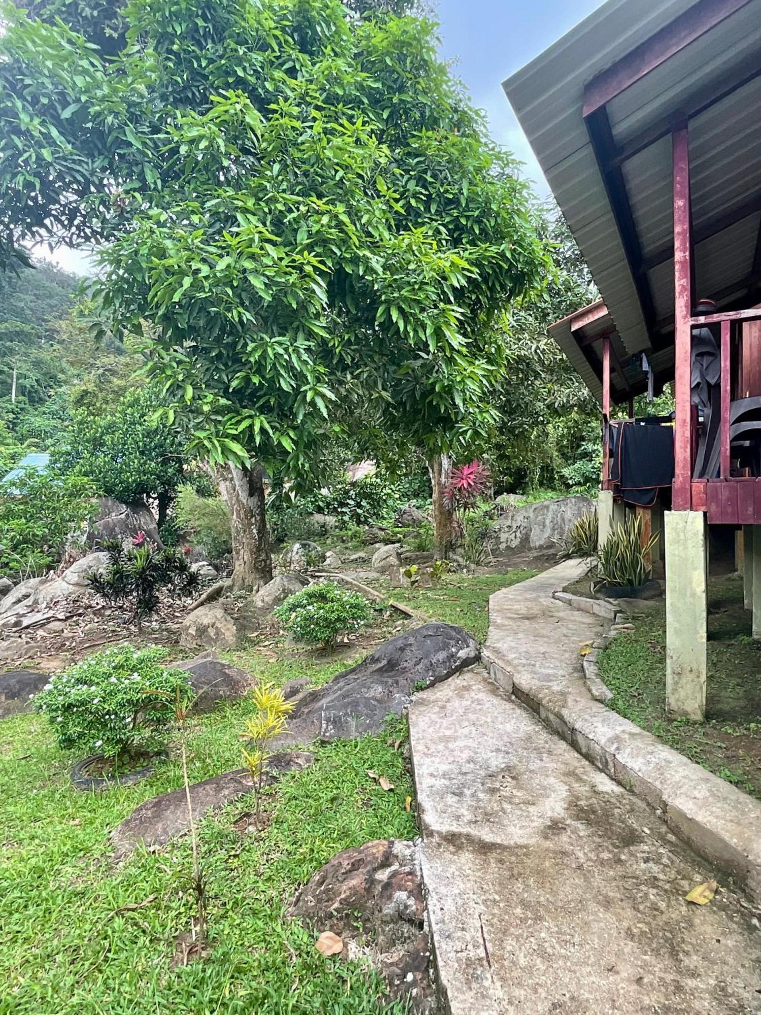 Kampong Ayer Batang Abc Chalet Tioman מראה חיצוני תמונה